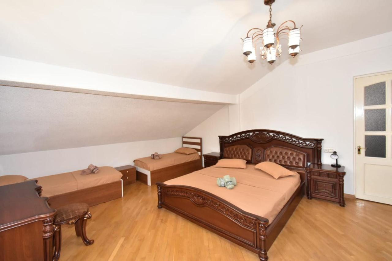 Guesthouses Opera Erivan Dış mekan fotoğraf