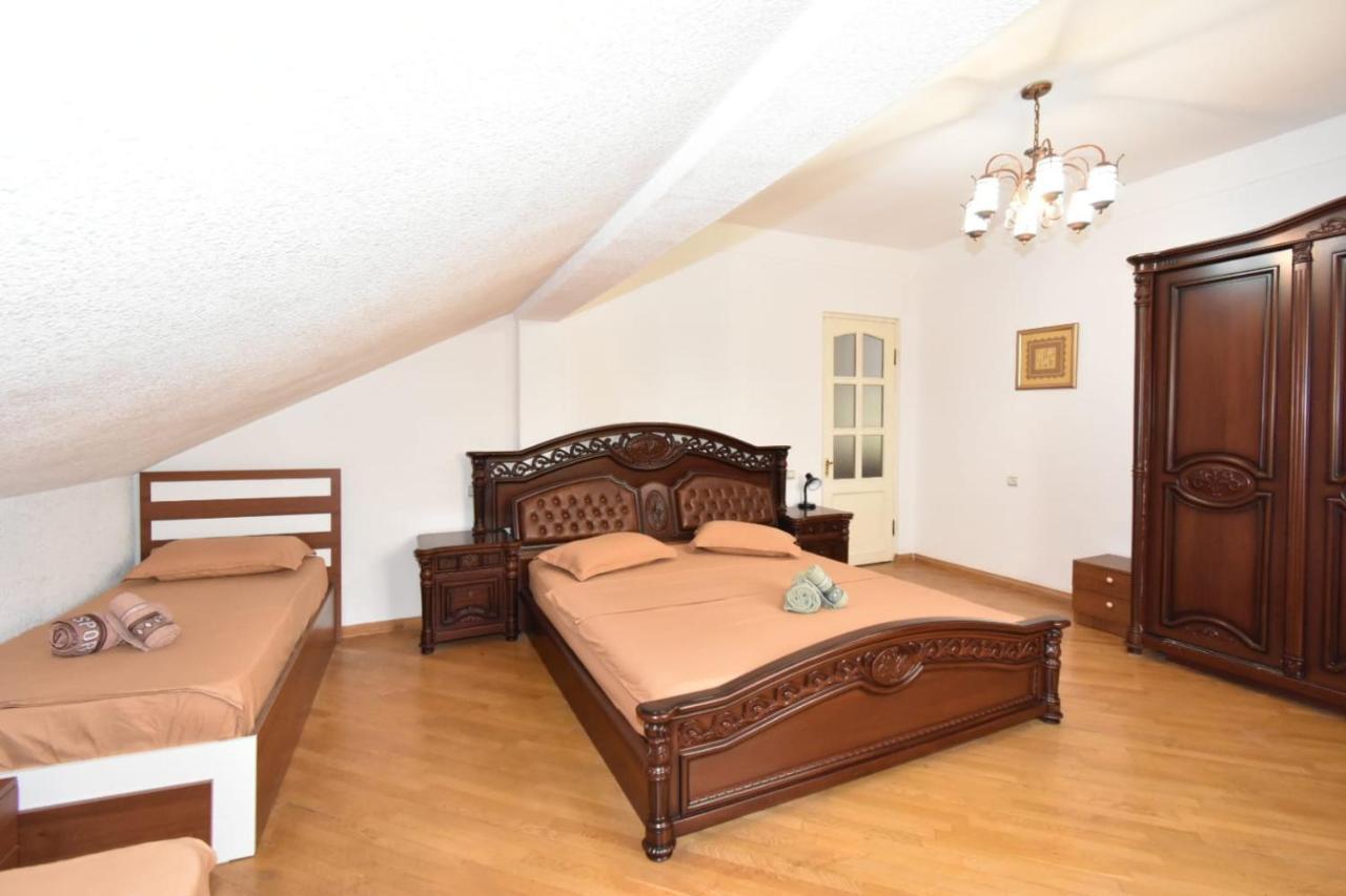 Guesthouses Opera Erivan Dış mekan fotoğraf
