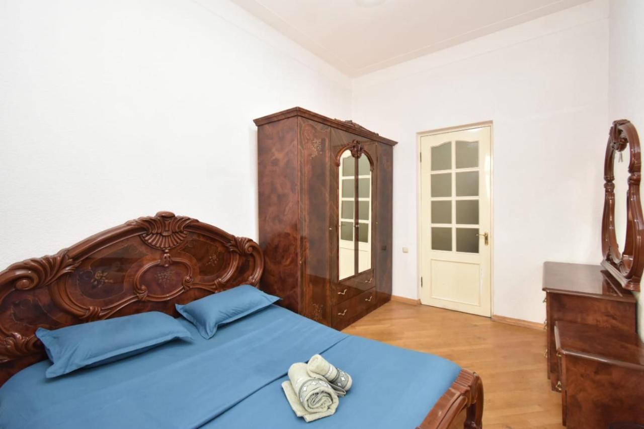 Guesthouses Opera Erivan Dış mekan fotoğraf