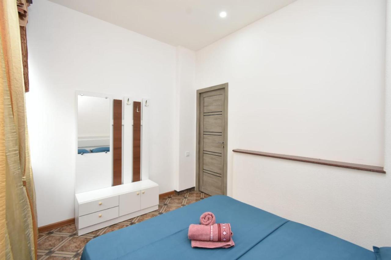 Guesthouses Opera Erivan Dış mekan fotoğraf