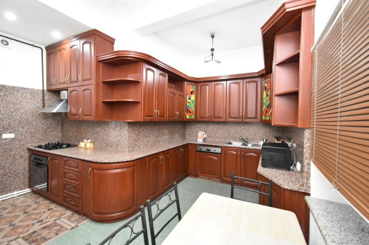 Guesthouses Opera Erivan Dış mekan fotoğraf