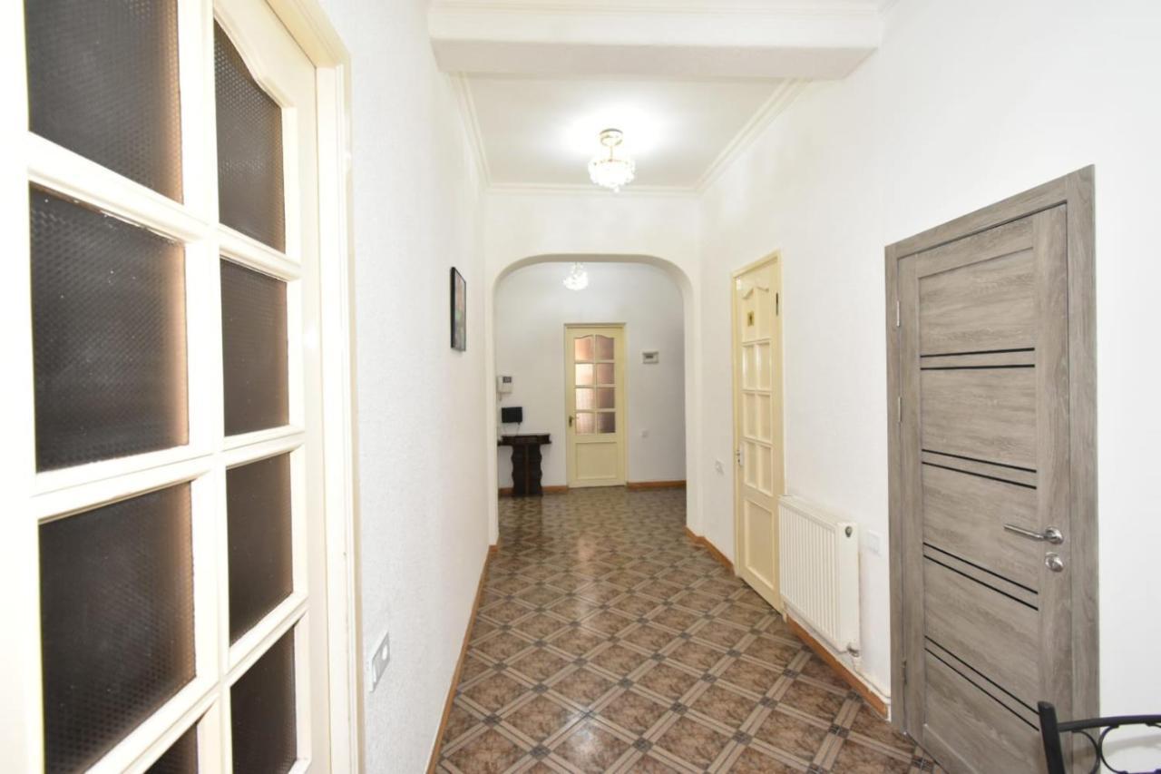 Guesthouses Opera Erivan Dış mekan fotoğraf